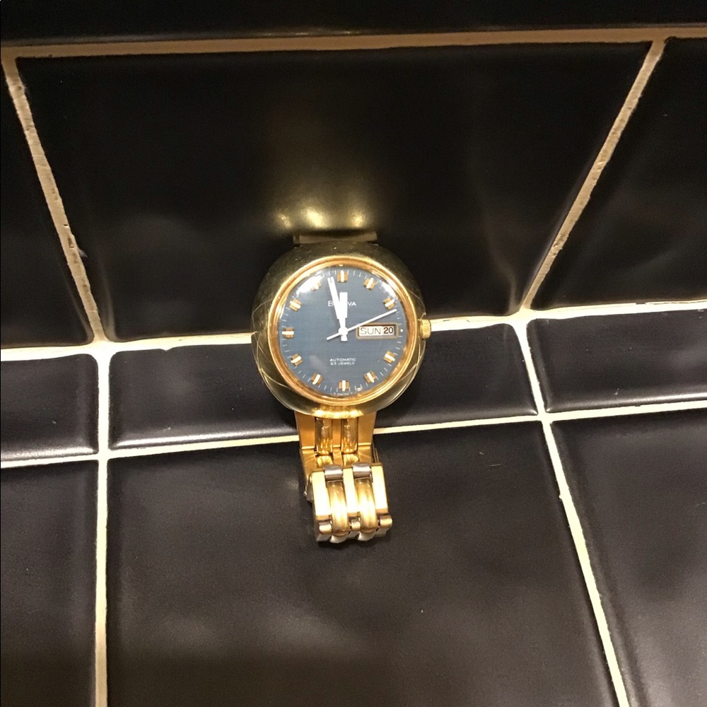 Bulova round gold blue dial 1970 automatic watch